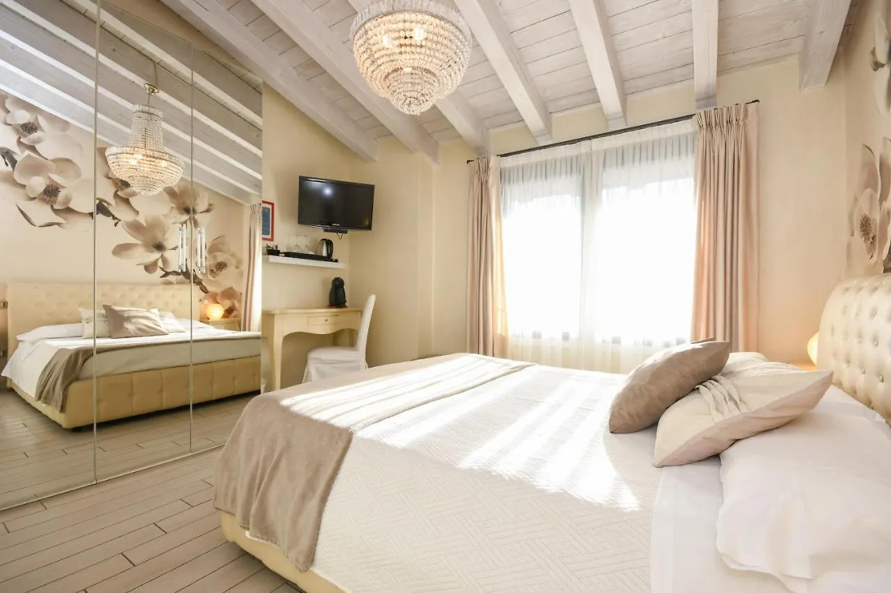 Feriehus Casa Dei Pescatori Villa Sirmione